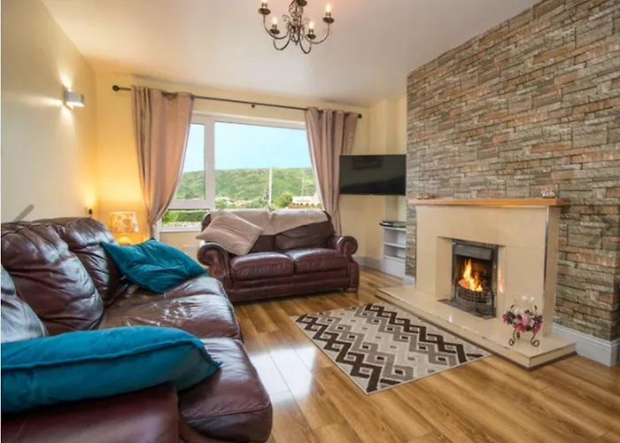 Hillview Holiday Home